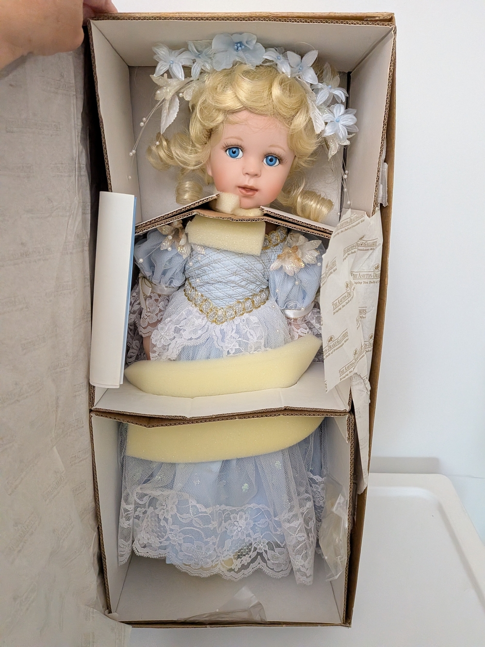 Ashton Drake 1996 Cinderella Doll